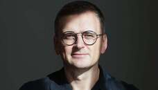 Дмитро Кулеба отруївся крупою, яку зараз змітають із полиць