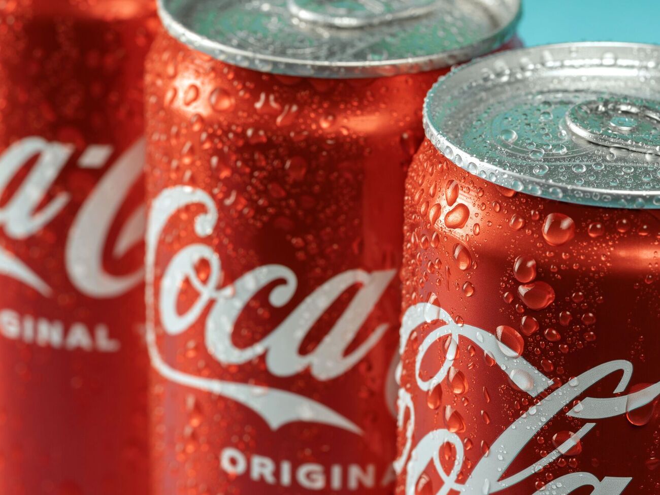 Coca-Сola стала "ворогом". Зеленський заявив про удар Росії по заводу компанії