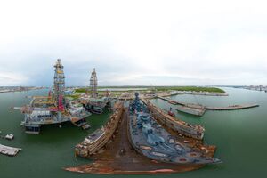 Доходи РФ від нафти впали до мінімуму за пів року – Bloomberg