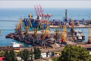 Повна блокада портів Великої Одеси може поставити під загрозу до $2 млрд експортного виторгу щомісяця – ЗМІ