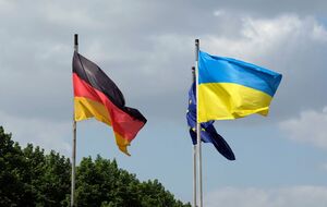Германия начала серийное производство тысяч дальнобойных ударных дронов для Украины. Что об этом известно