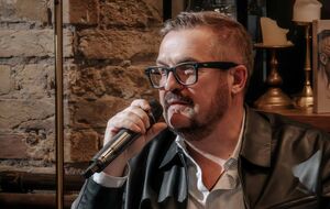 Александр Пономарев, который скрывал личную жизнь, впервые появился на публике со своей возлюбленной. Фото