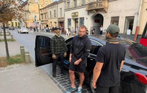 "Porsche, Loro Piana, цепочка, как годовая зарплата". НАБУ опубликовало прослушки прокурора ОГП