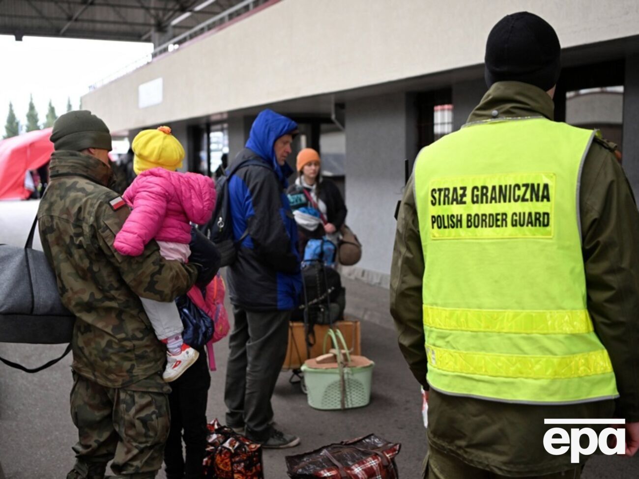 Євростат підрахував, як швидко українці виїжджають із Польщі
