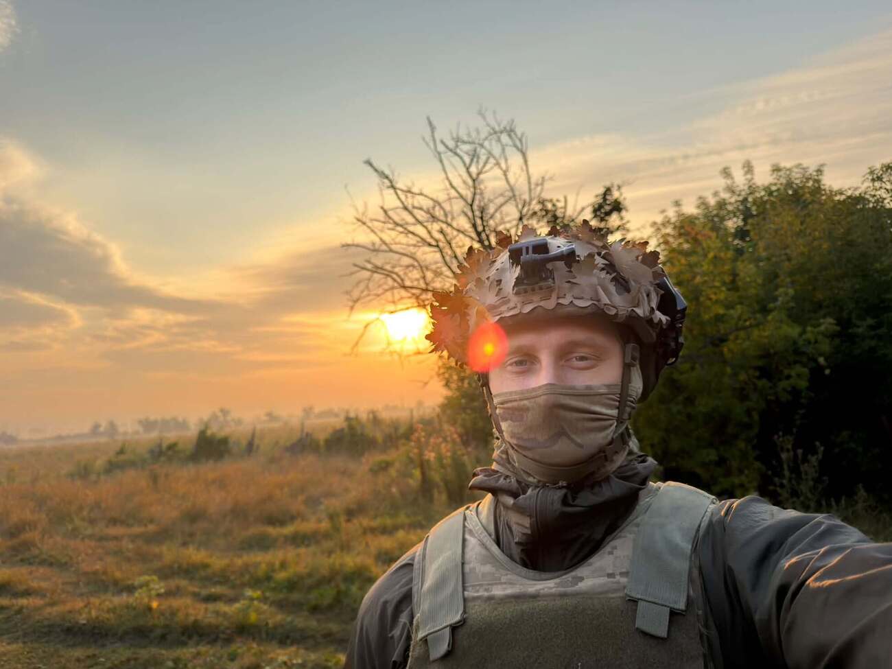 Військовий: Ворогу треба, щоб люди перестали жити до того, як він їх убив. Тому співайте й закохуйтеся