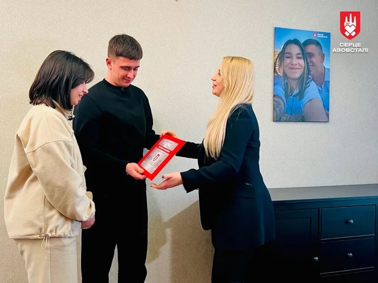 Евакуйований вертольотом з оточеного Маріуполя прикордонник отримав квартиру в Одесі