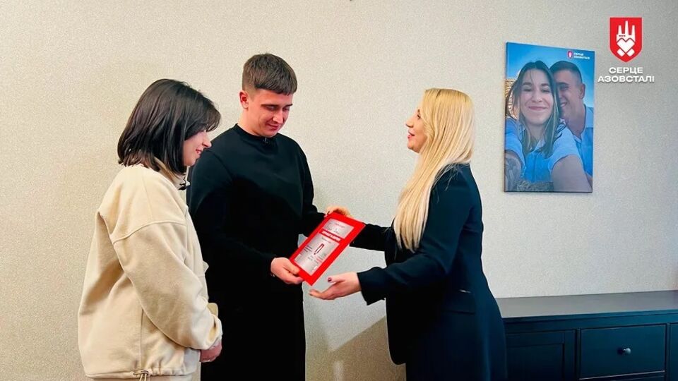 Евакуйований вертольотом з оточеного Маріуполя прикордонник отримав квартиру в Одесі