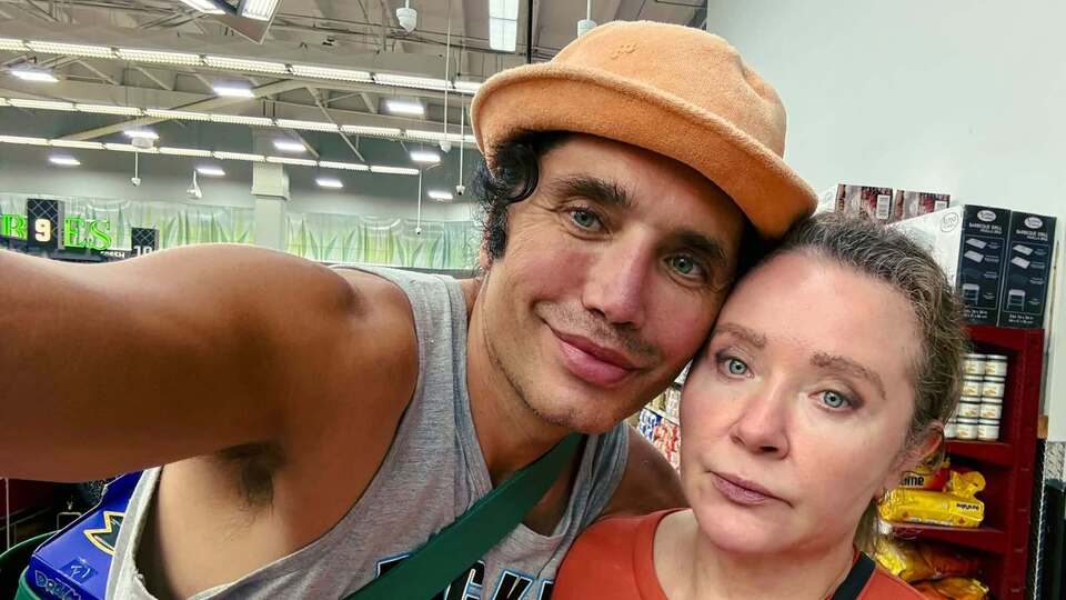 Жена Солнцева Пипонька сделала пластическую операцию и показала, как выглядит сразу после нее. Видео