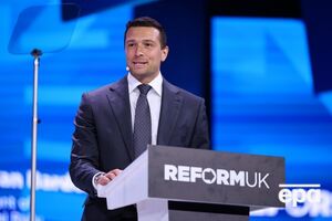 Кандидат в премьер-министры Франции призвал пересмотреть поддержку Украины. Что предлагает