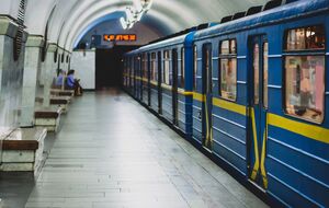 Київ змінює правила безпеки. Що буде з масовими заходами, метро й комендантською годиною