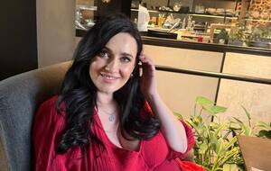 Вітвіцька показала не прикритий одягом живіт на пізньому терміні вагітності