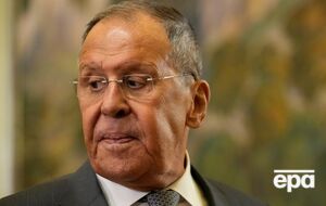 У членов семьи Лаврова обнаружили паспорта ОАЭ. У кого и за что они их получили