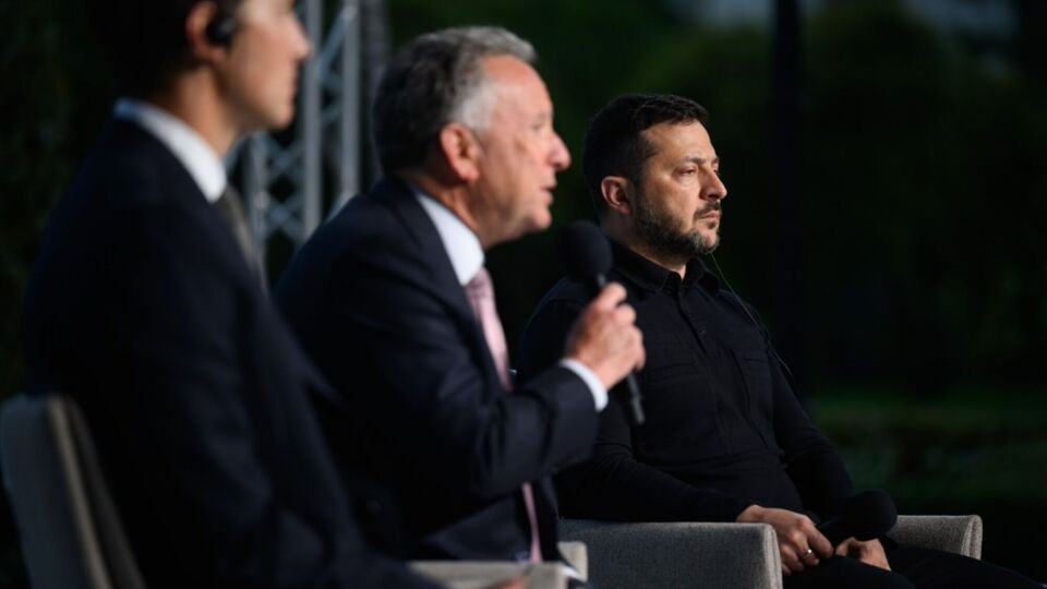 "Зрозуміло які". Зеленський висловився про економічні угоди між США й РФ