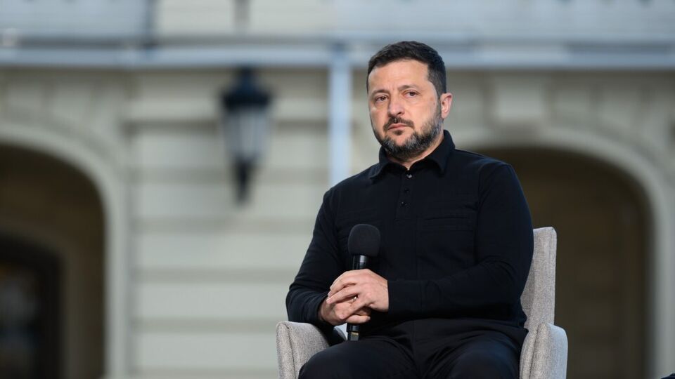 Украина хочет в ближайшее время провести трехстороннюю встречу с РФ и США. Каковы сроки?