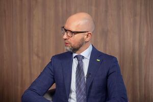 Яценюк рассказал, на что рассчитывает Путин, отказываясь от заключения мирного соглашения