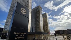 Угорщина програла судову справу щодо заморожених російських активів для України