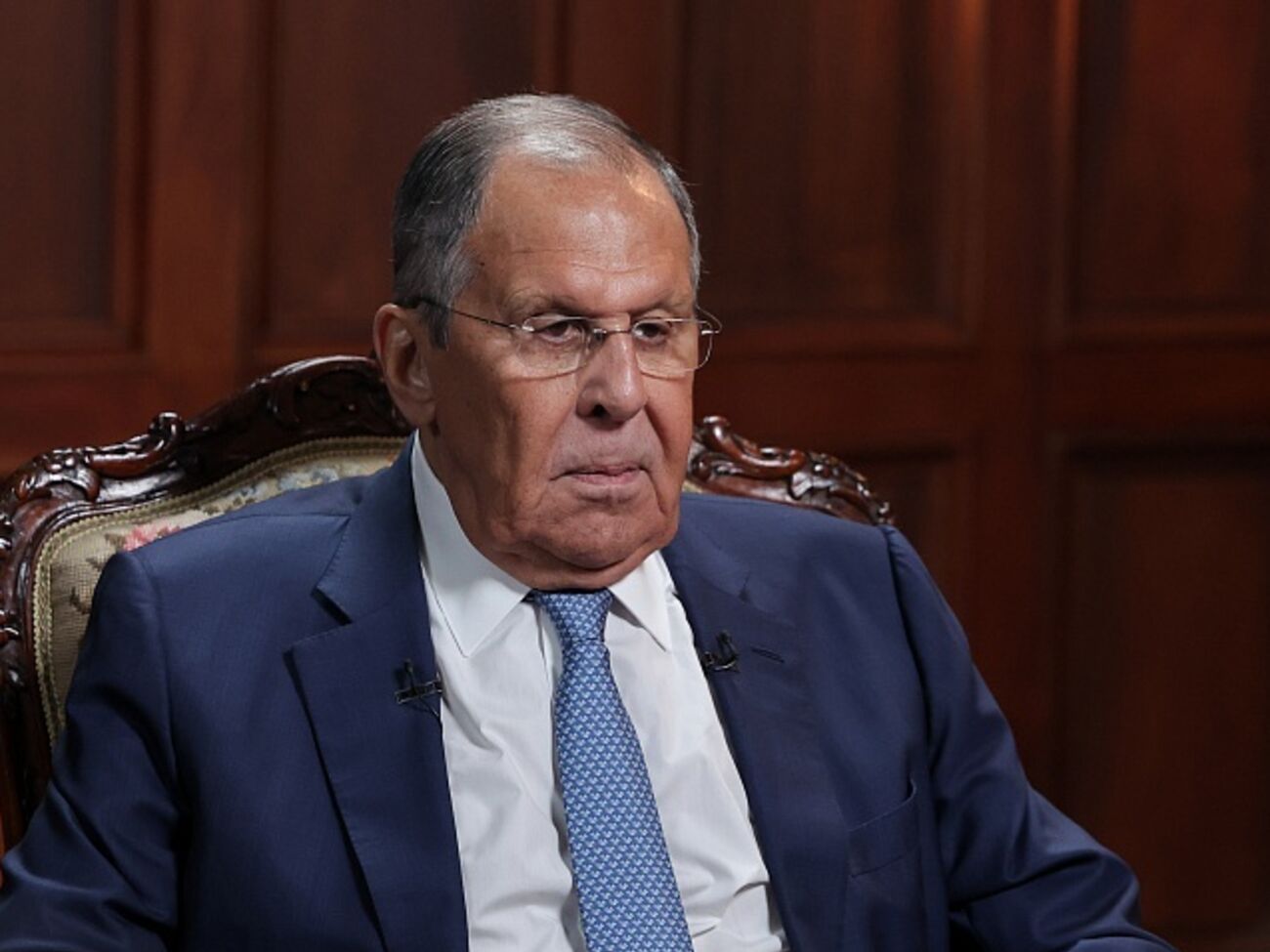 Лавров заявил, что Украина должна стать "буферной зоной", и пригрозил Европе