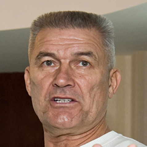 Валерий Кур