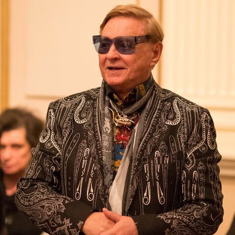 Роман Виктюк