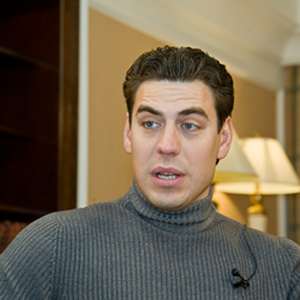 Дмитро Дюжев