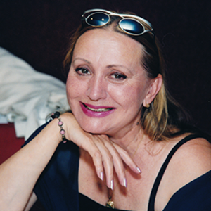 Лариса Кадочникова