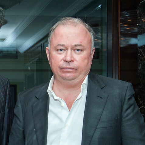 Андрей Караулов