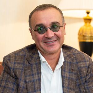 Игорь Никонов