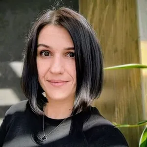 Діана СИСКОВА