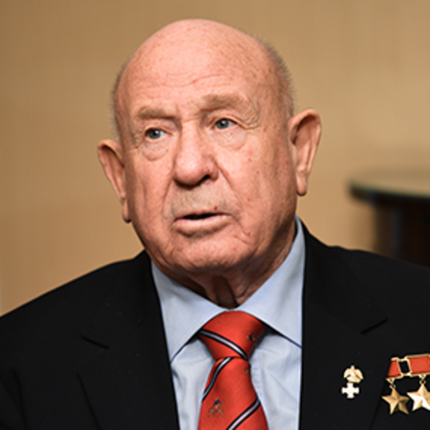 Алексей Леонов